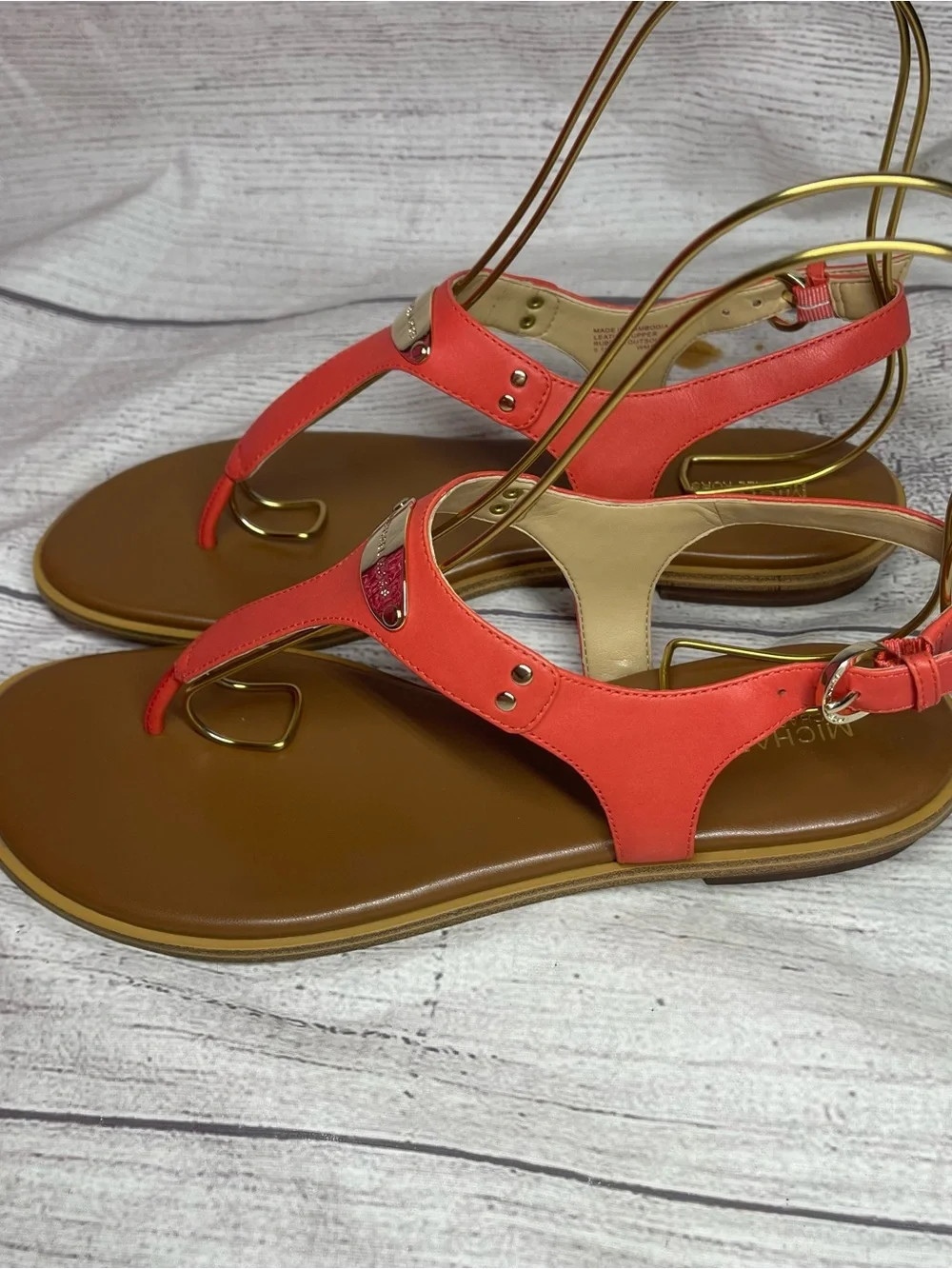 Michael Kors Women’s 9.5 Plate Thong Flat T-Strap Sandals